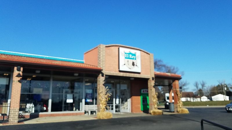 El Rey Family Market | White Manor - Milwaukee, Wisconsin