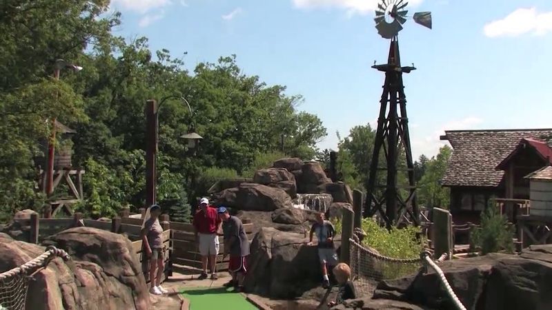 This Massachusetts Ice Cream Stand Draws Summer Lines That Wrap Around The Parking Lot 6 Mini Golf With Classic Charm