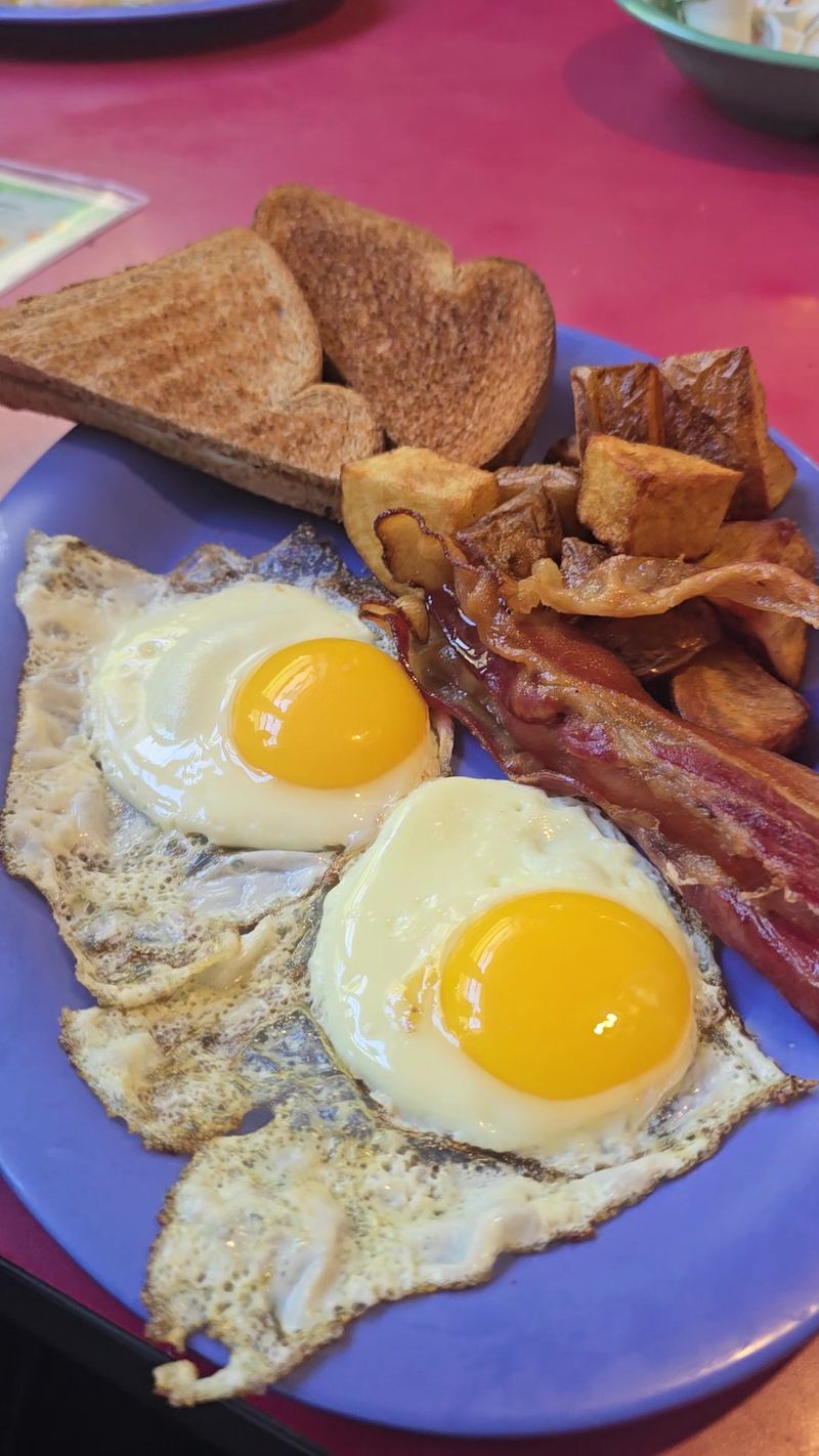 Biscuits And Gravy Crowd Favorite