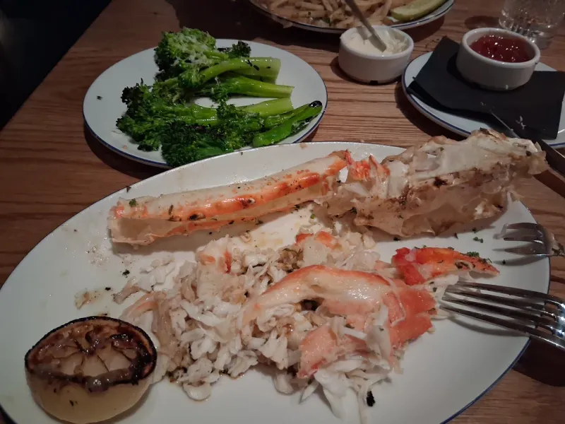 This Arizona Seafood Shack Serves Crab Worth Driving Across the State For 6 King Crab Legs With Drawn Butter