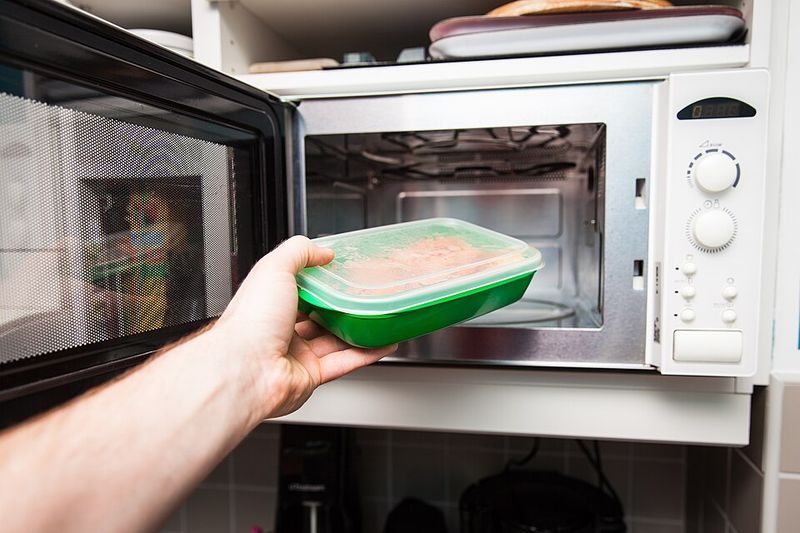 20 Cooking Tips Everyone Repeats That Actually Ruin the Meal 20 Microwave everything