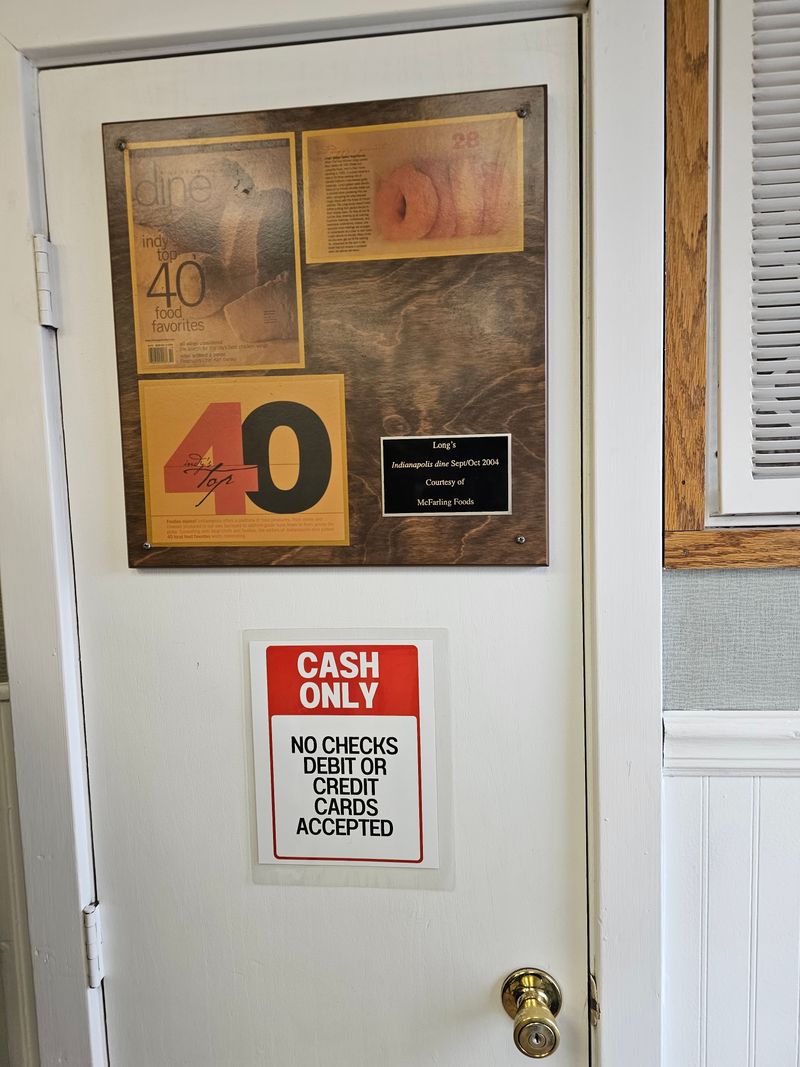 This Indiana Donut Shop Sells Out Before 9 AM And Regulars Know Which Day To Go 8 Cash Only Survival Guide