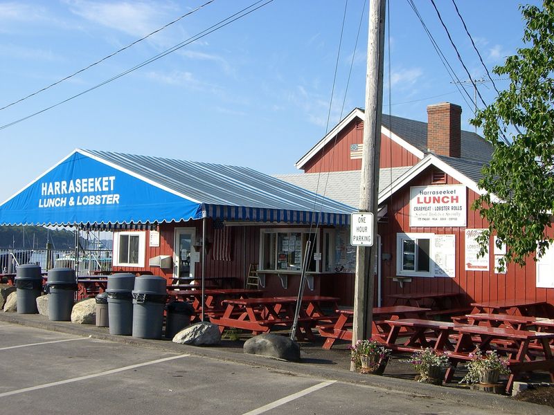 14 Maine Harbor Shacks Serving Chowder Bowls That Steam Up The Windows 12 Harraseeket Lunch and Lobster Company - South Freeport, Maine