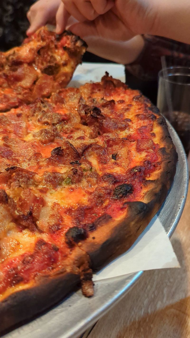 Roseland Apizza - Derby, Connecticut