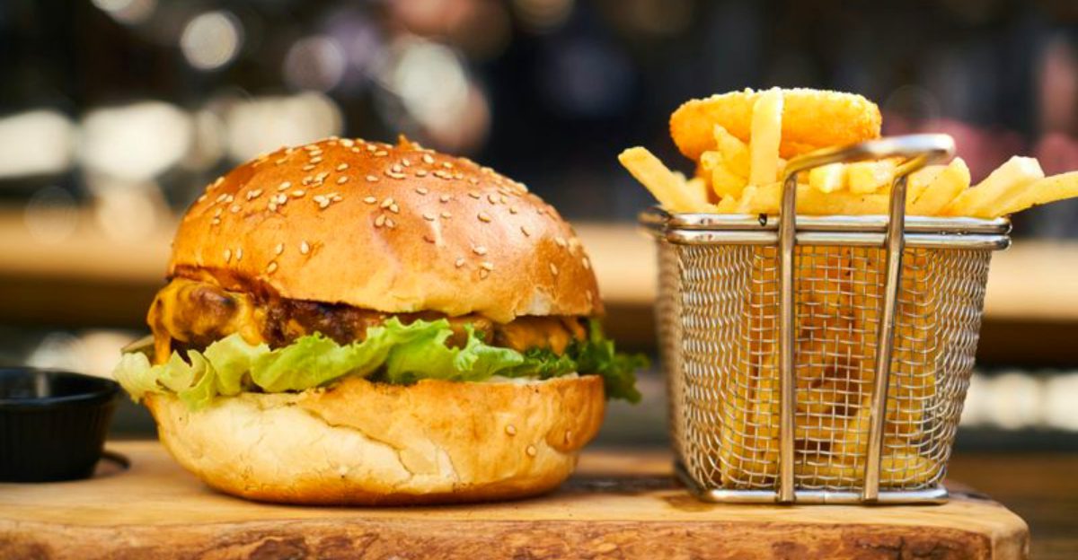 23 Meals That Used to Be Cheap Fixes – Now They Feel Like a Splurge