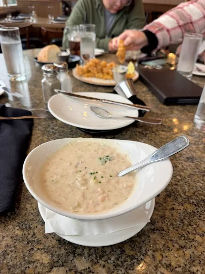 12 Alaska Chowder Stops Where One Bowl Feels Like A Warm Reset 7 Simon & Seafort's Saloon & Grill - Anchorage, Alaska
