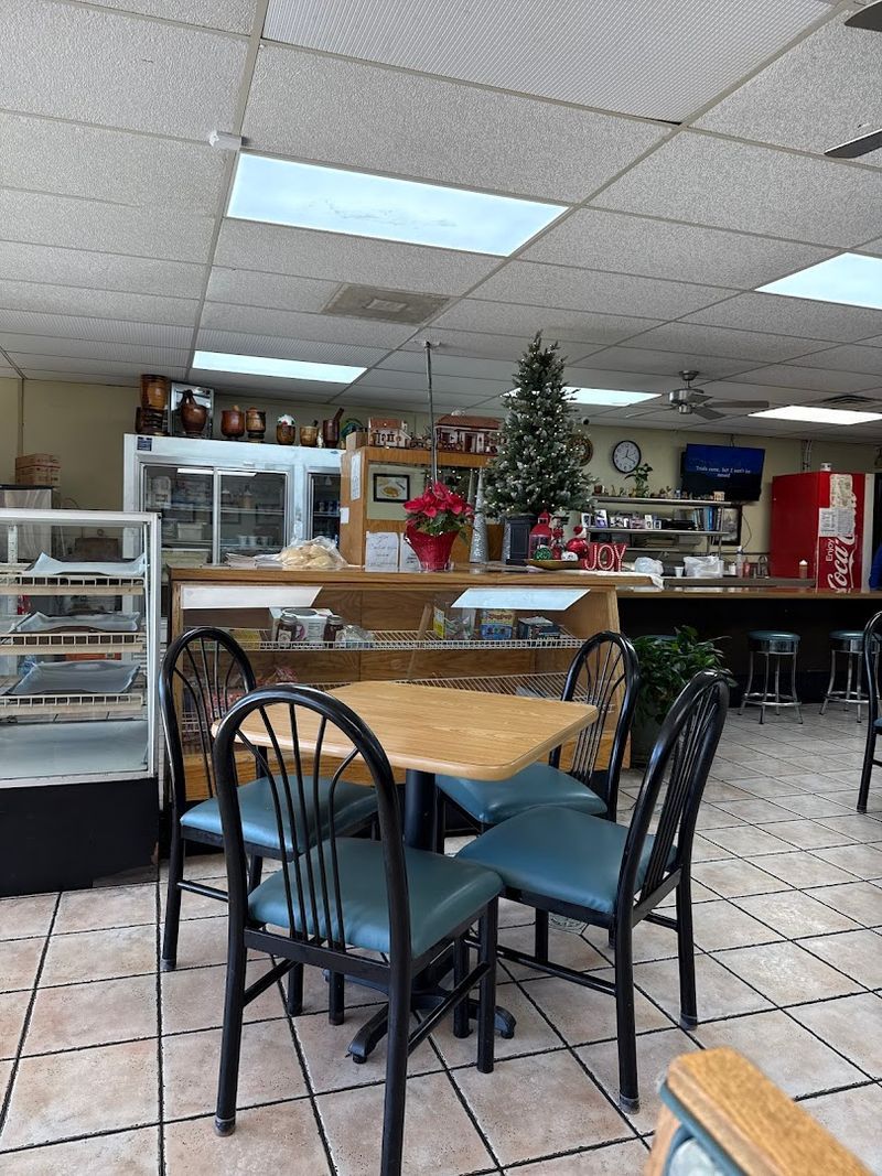 This Florida Bakeshop Serves Tamales So Good, You'll Be Thinking About Them All Week 13 The Kind of Place That Feels Like Home