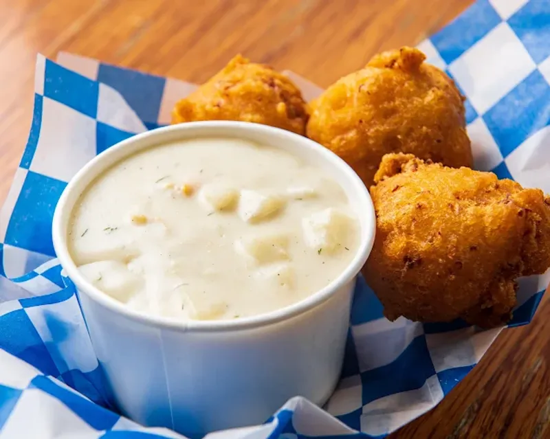 Iggy's Doughboys & Chowder House - Warwick, Rhode Island