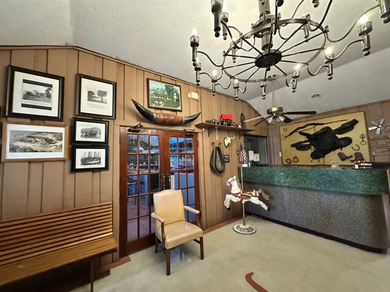 Cowboy Atmosphere And Service