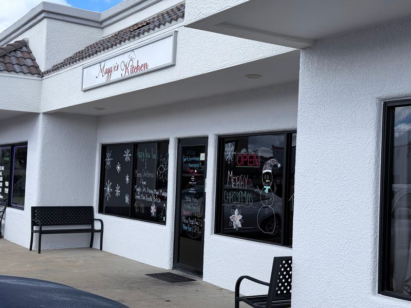 13 Arizona Diners That Feel Like a Step Back Into a Norman Rockwell Era 12 Maggie’s Kitchen – Phoenix, Arizona