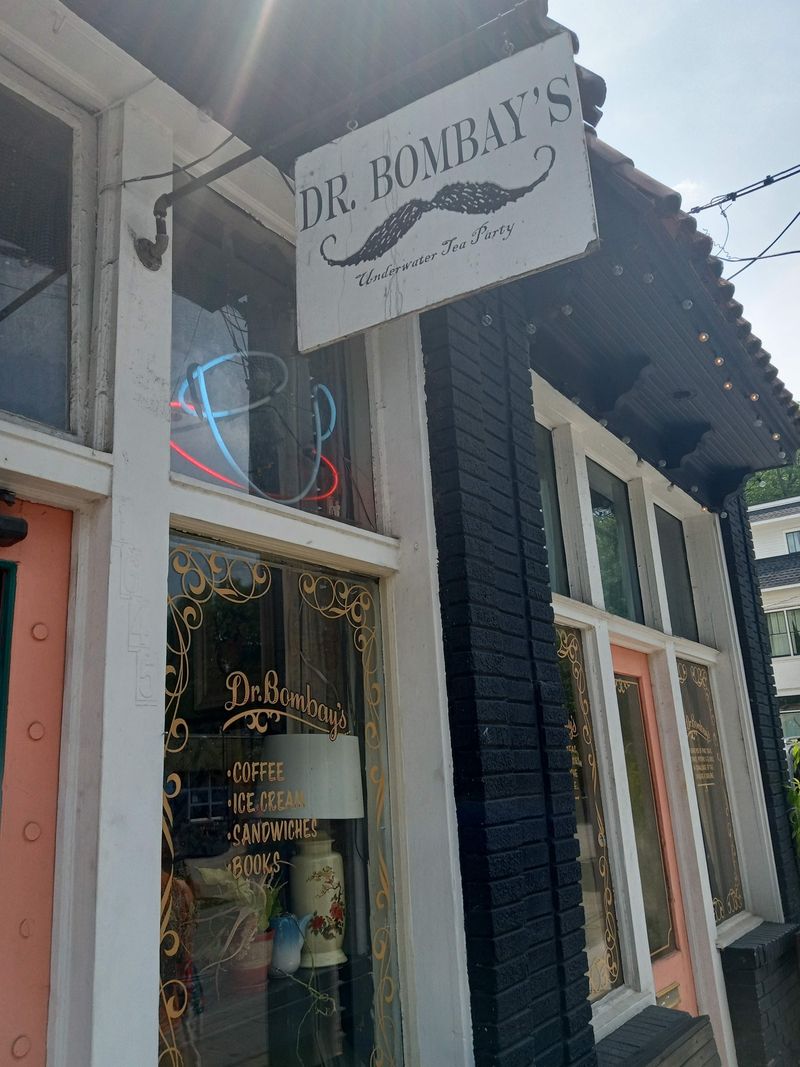 Dr. Bombay's Underwater Tea Party - Atlanta, Georgia
