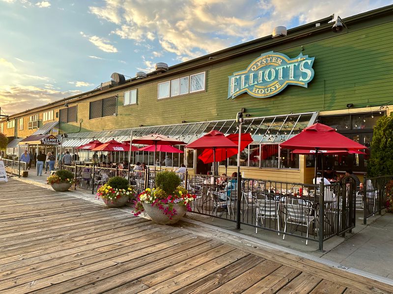 Elliott's Oyster House - Seattle, Washington