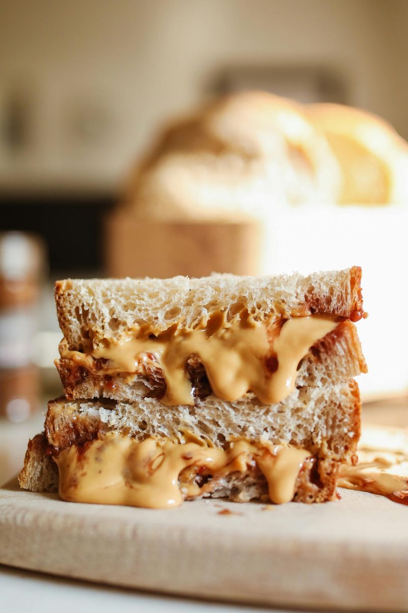 19 Foods People Secretly Miss From Old-School Cafeterias 17 Peanut butter sandwich
