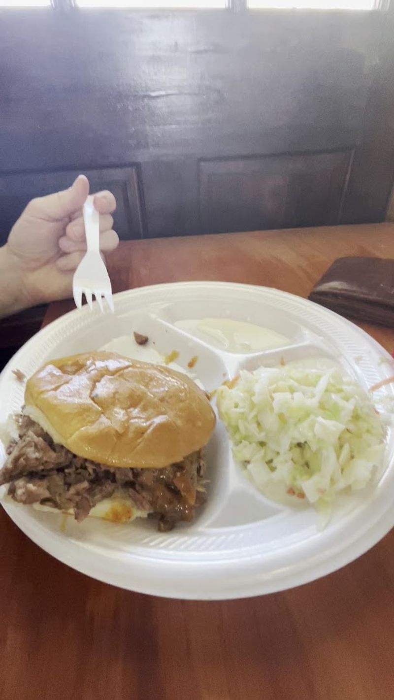 Pulled Pork That Melts Before It Even Hits Your Tongue