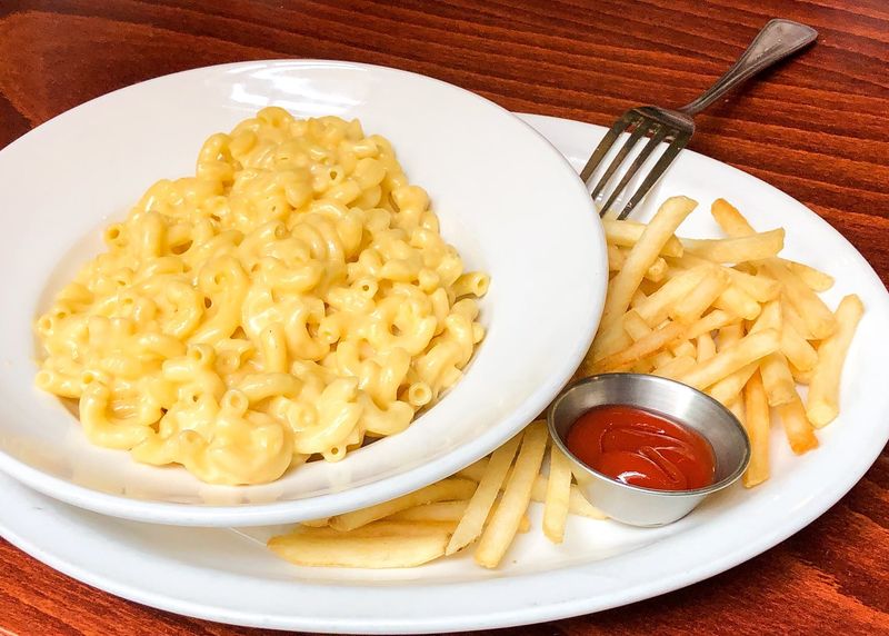 Mac and cheese with ketchup