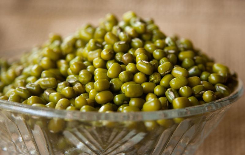 19 Foods People Secretly Miss From Old-School Cafeterias 12 Green beans