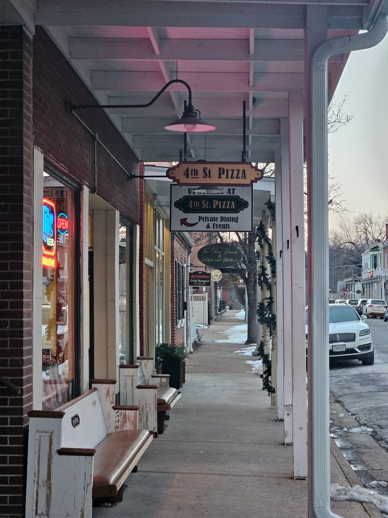 4th Street Pizza - Hermann, Missouri
