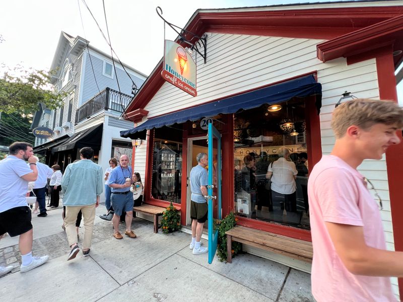 River Tavern - Chester, Connecticut