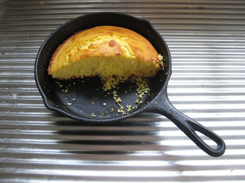 22 foods that make people say “this is how it used to taste” 9 Cornbread