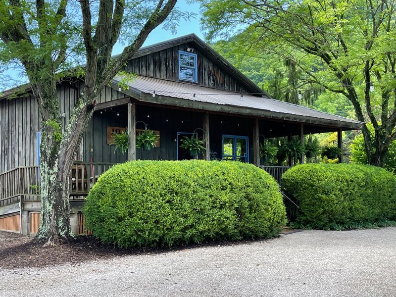 J.Q. Dickinson Salt-Works - Charleston, West Virginia