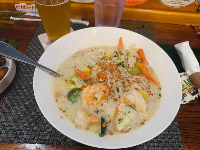 This Iconic Florida Restaurant Is Known for Coconut Shrimp Worth the Drive 7 Shack Rice Noodles With Blackened Dolphin