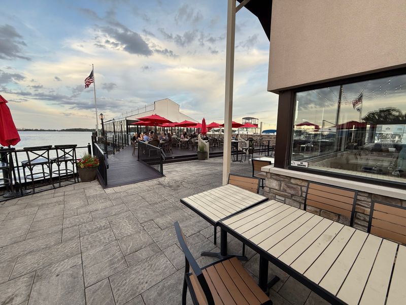 The Waterfront Restaurant & Lounge - Wyandotte, Michigan