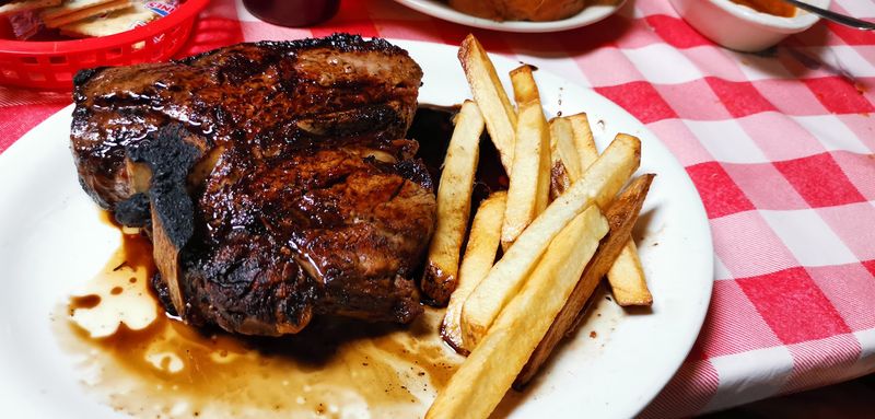 These Are the Must-Visit Steakhouses in All 50 States 24 Doe's Eat Place - Greenville, Mississippi