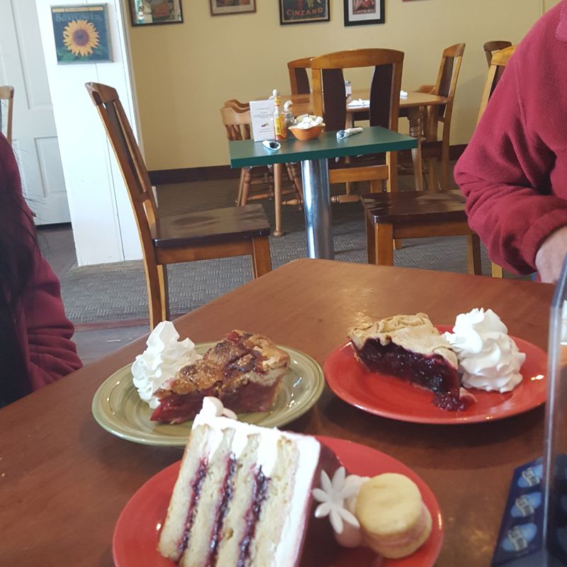 Floozies Pie Shop - Louisa, Virginia