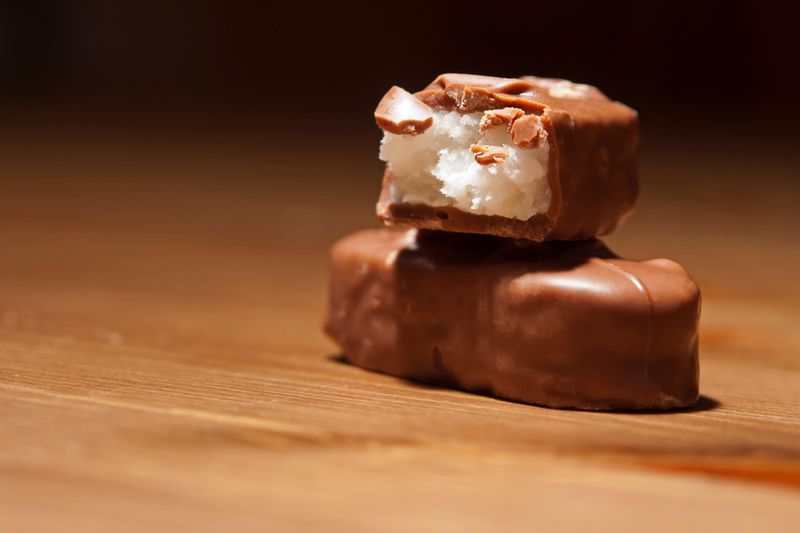 23 grocery items that make people feel like they’re being played 19 Small candy bars