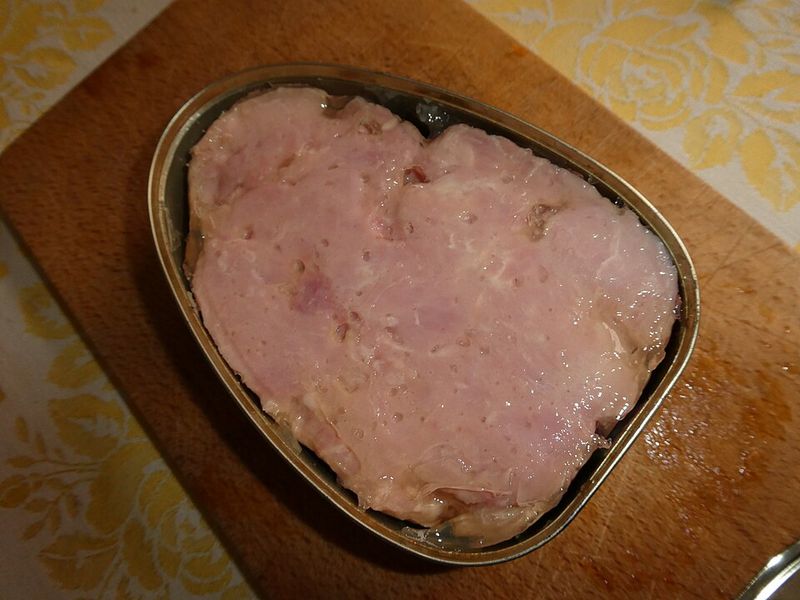 21 Retro Foods That Would Confuse a Modern Kid 7 Canned ham
