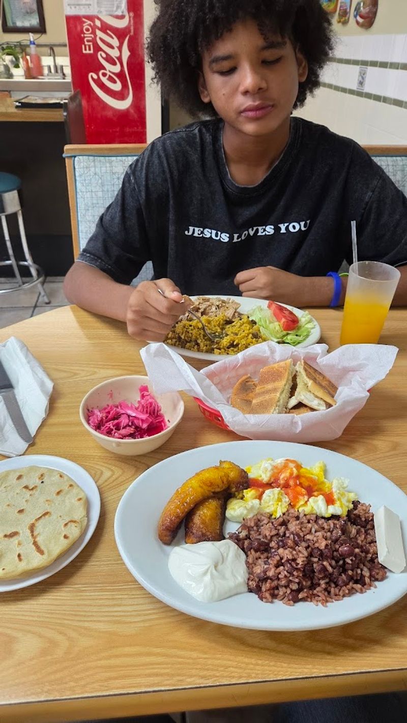 This Florida Bakeshop Serves Tamales So Good, You'll Be Thinking About Them All Week 4 A Family-Run Kitchen With Real Heart