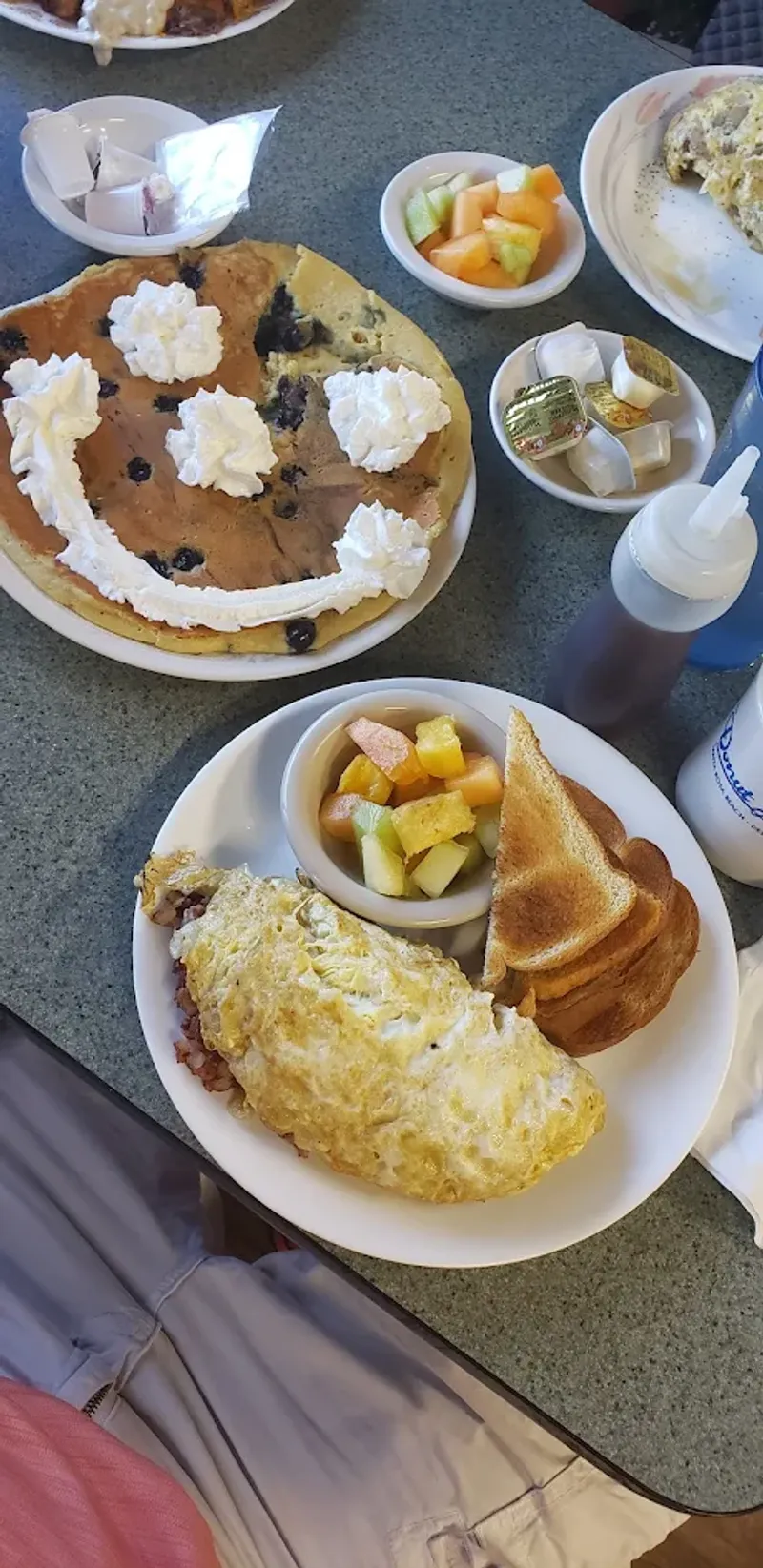 French Toast With Fresh Fruit
