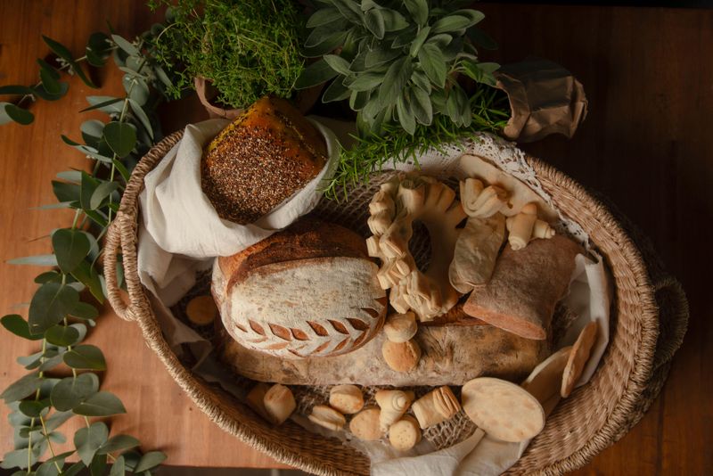 23 Foods That Feel Like a Crime to Charge That Much For 13 Expensive bread basket