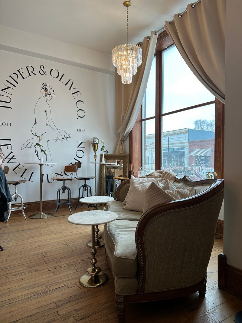 Juniper & Olive Co. - Jewell, Iowa