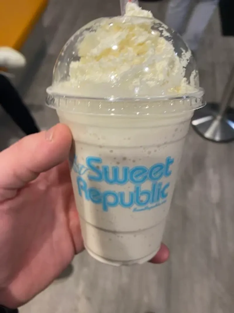 14 Arizona Dessert Counters Where The Churros And Shakes Sell Out Before The Crowd Clears 5 Sweet Republic - Scottsdale, Arizona