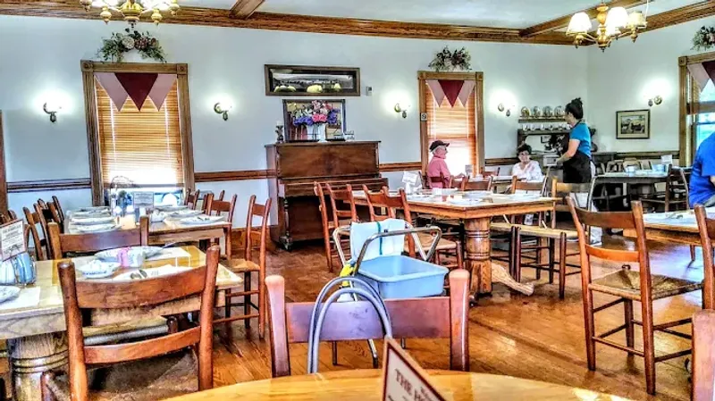 The Homeplace Restaurant - Catawba, Virginia