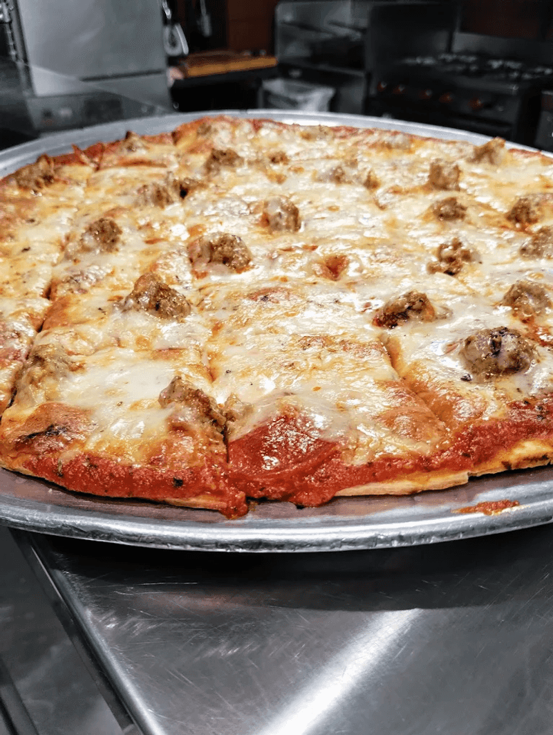 This Humble Arizona Restaurant Is Known for Pizza Locals Swear By 3 Burnt Ends Pizza: The Dish That Appeared on Food Network