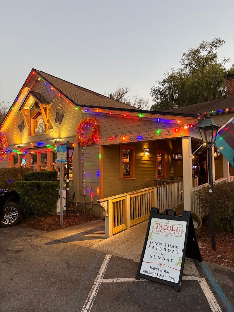 One Bite of These Florida Fish Tacos and You'll Be Counting Down Until Your Next Visit 7 Outdoor Seating With a Beachside Vibe You'll Love