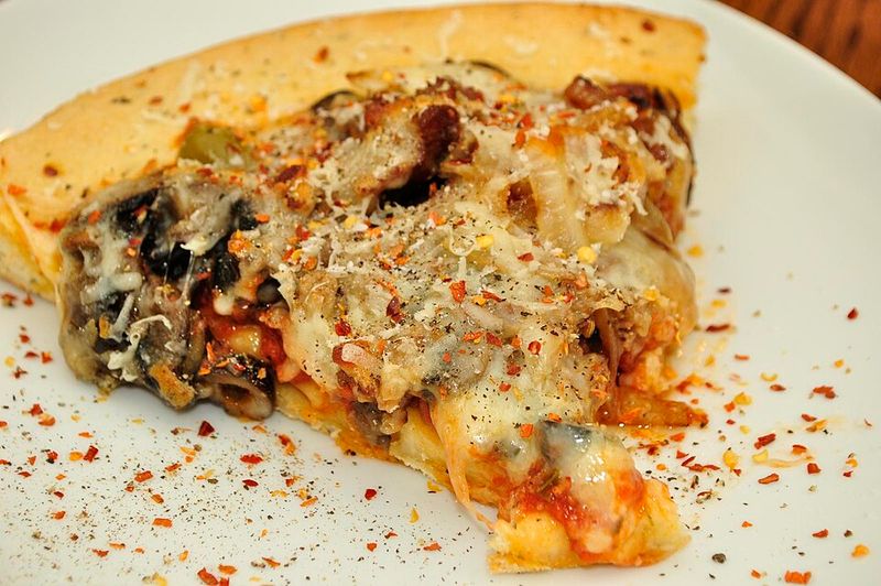 22 Foods That Make People Argue Like It’s Personal 3 Thick crust pizza