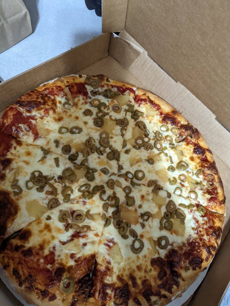 This Michigan Pastie Shop Has A Lunch Rush Every Day And Locals Order Two At A Time 6 Pizza That Surprises You