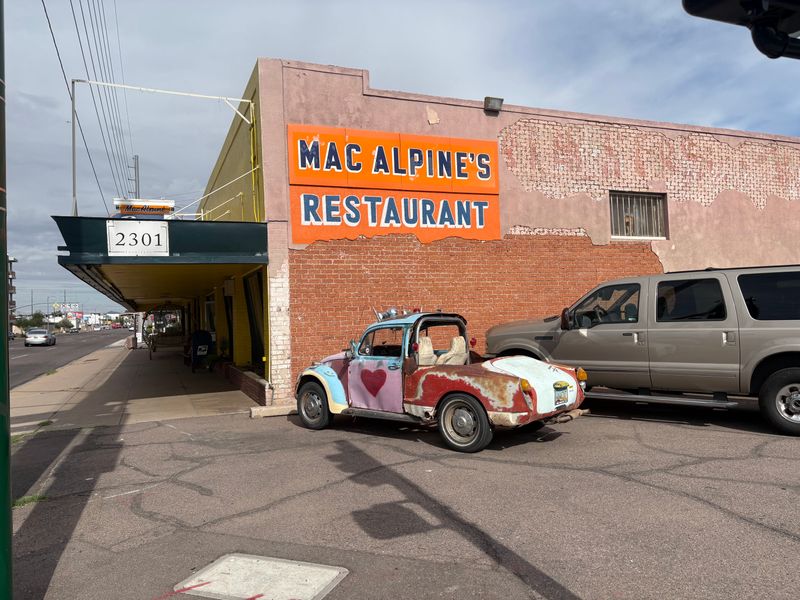 13 Arizona Diners That Feel Like a Step Back Into a Norman Rockwell Era 3 MacAlpine’s Soda Fountain & Diner – Phoenix, Arizona