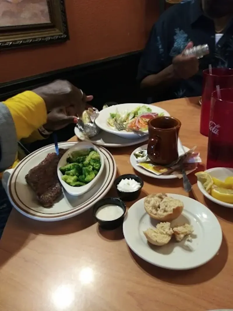 This Unassuming Florida Restaurant Is Known for Steaks Locals Swear By 8 Sweet Tea and Simple Sips