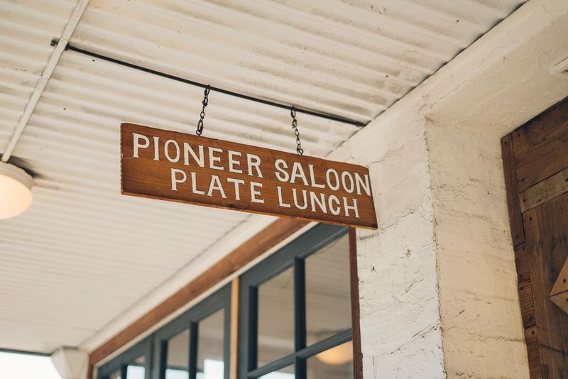 Pioneer Saloon - Honolulu, Hawaii