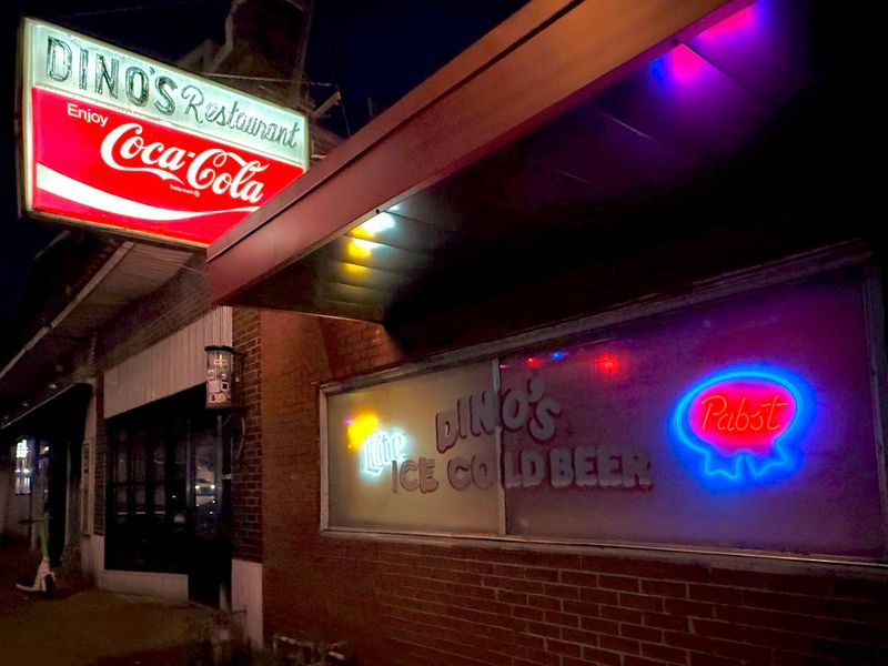 10 Tennessee Late-Night Eats Locals Rely On After 10 PM 2 Dino's Bar & Grill - Nashville, Tennessee