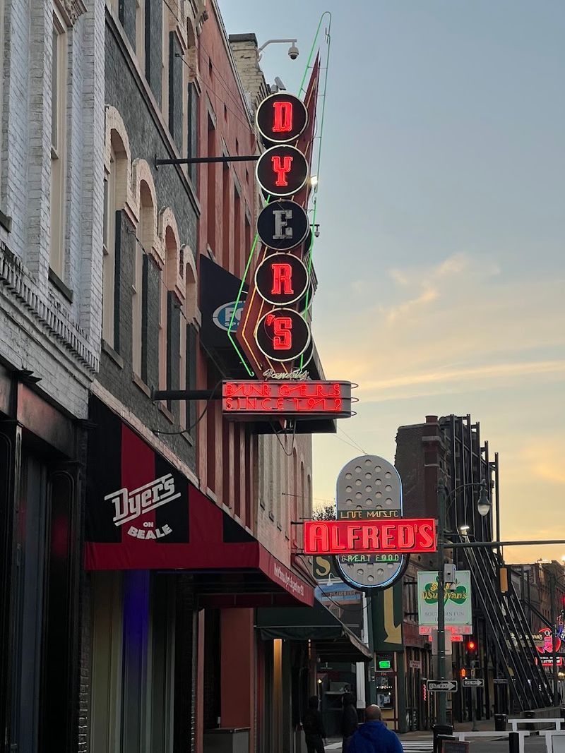 Beale Street Location: Where Music and Burgers Meet