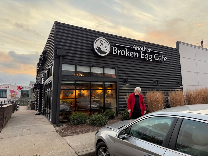 Another Broken Egg Cafe - Brentwood, Tennessee