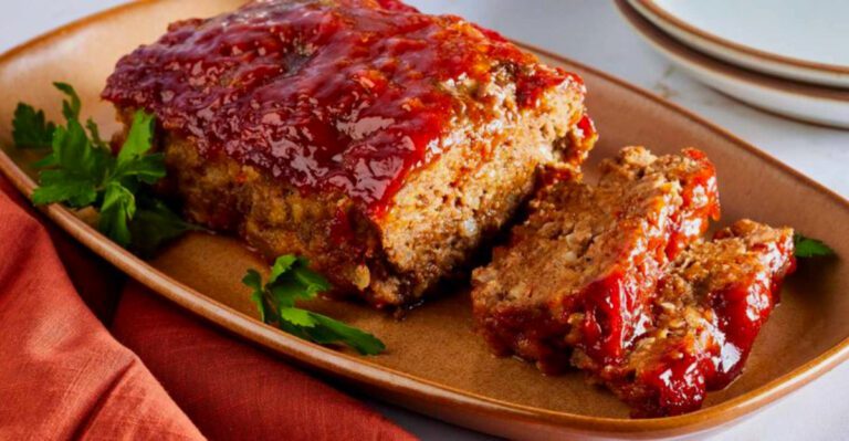 21 Old-School Meals People Used to Serve Proudly – Now They’d Apologize First