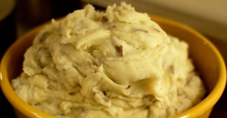 22 Foods People Pretend They Never Liked – But Grew Up Eating Constantly