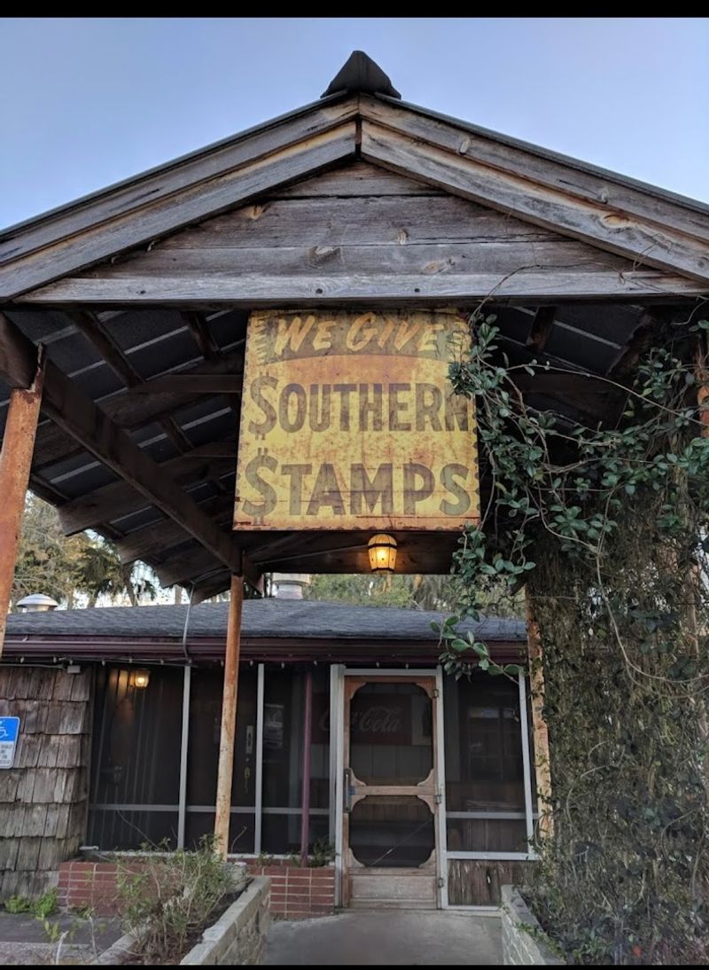 8 Florida Small-Town Restaurants That Quietly Serve Some Of The Best Food Around 2 The Yearling Restaurant - Hawthorne, Florida