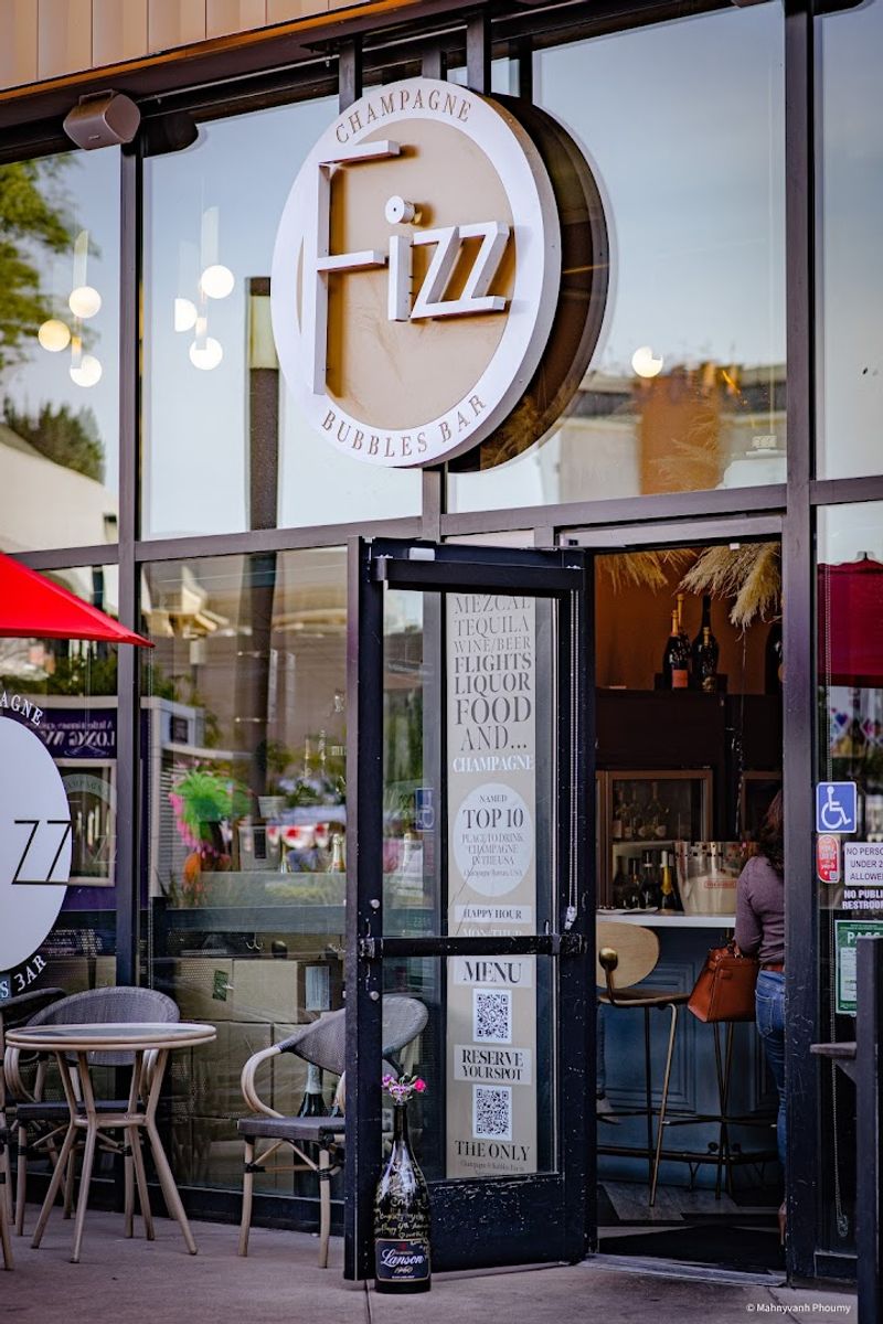 Fizz Champagne & Bubbles Bar - Sacramento, California